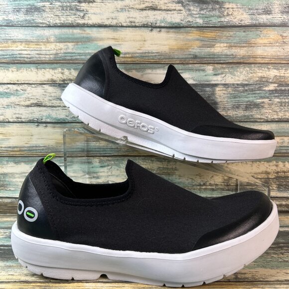 OOFOS Slip On Shoes OOmg eeZee Womens 8.5 Black Fabric Recovery Loafer Comfort - Picture 1 of 10